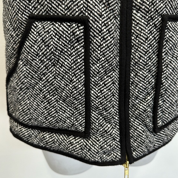 Herringbone vest with gold zipper - Picture 5 of 6